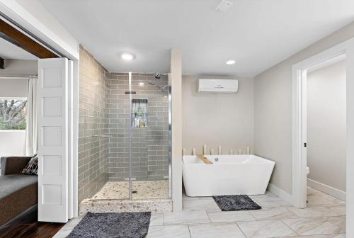 Unique 4BR Into The Woods - Fire Pit home Unique 4BR Into The Woods - Fire Pit home