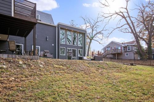 Unique 4BR Into The Woods - Fire Pit home Unique 4BR Into The Woods - Fire Pit home