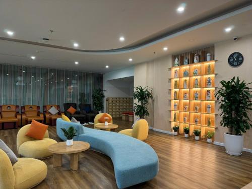 Flamingo Hai Tien- can ho 2 phong ngu, view quang canh đai duong in Hai Tien Beach