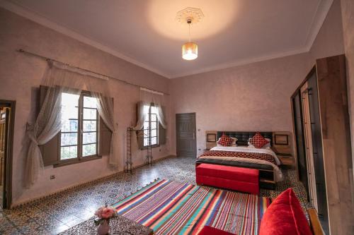 1 double bed, 3 twin beds