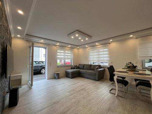 HomesNRW - Gemütlich Modern und Zentral (HomesNRW - Gemutlich Modern und Zentral) in Gummersbach