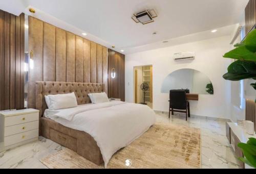 Keneuro hotel & suites in Amuwo Odofin