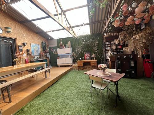 Le hangar du purgatoire in Neuville-en-Ferrain