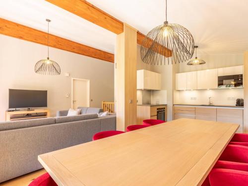 Duplex 4 chambres avec piscine, spa et parking aux Arcs 1800 - FR-1-352-55 in Le Chantel