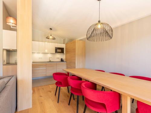 Duplex 4 chambres avec piscine, spa et parking aux Arcs 1800 - FR-1-352-55 in Le Chantel