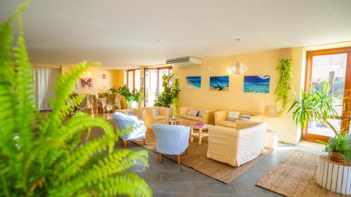 บริการและสิ่งอำนวยความสะดวก, โรงแรมกอสตา ปาราดิโซ (Hotel Costa Paradiso) in กอสตา ปาราดิโซ