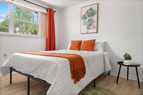 Heated Pool-King Bed-Pets OK in Clearwater, USA