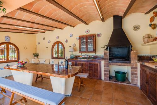 Villa La Rosaleda - By Dream Villas Pollensa - image 3