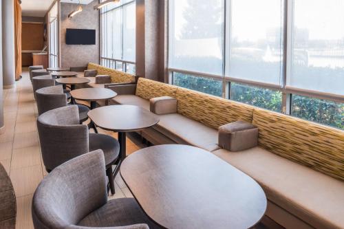 Étterem, SpringHill Suites by Marriott Huntsville Downtown in Huntsville Városközpont