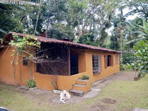 Casa Amarela em Boiçucanga – khách sạn tại Praia de Boicucanga