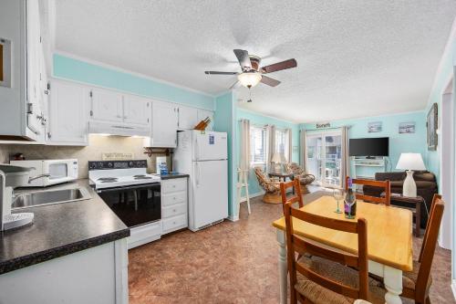 A Place At The Beach II - 1 block from the ocean