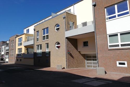 AHOI Ecki 375m von Ev. Kirche Borby entfernt