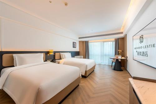 2 double beds