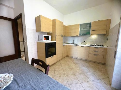 One-Bedroom Apartment image 10