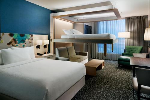 2 queen beds