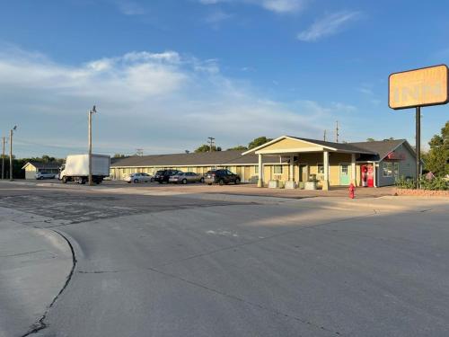 Economy Inn McCook - image 14