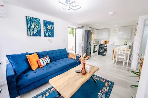 Amias Homes photo 2