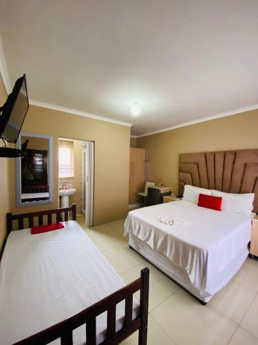 Sky city luxury guest house in Katlehong