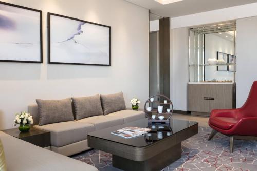 Executive Suite room in Courtyard by Marriott Tianjin Hongqiao