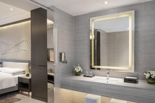 Executive Suite image 4