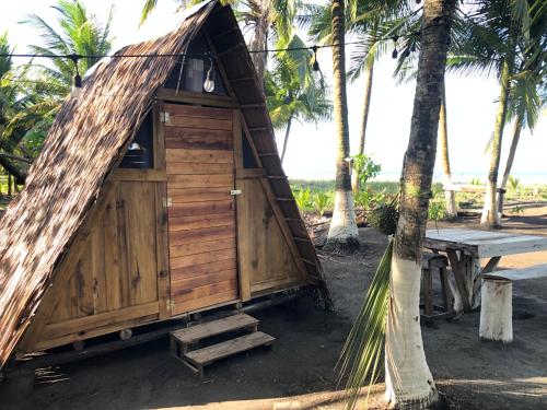 Camping Babsita-TIPI und Hütten und Stellplätze für Zelt und Camper direkt am Meer und See (Camping Babsita-TIPI und Hutten und Stellplatze fur Zelt und Camper direkt am Meer und See) in קחויטה