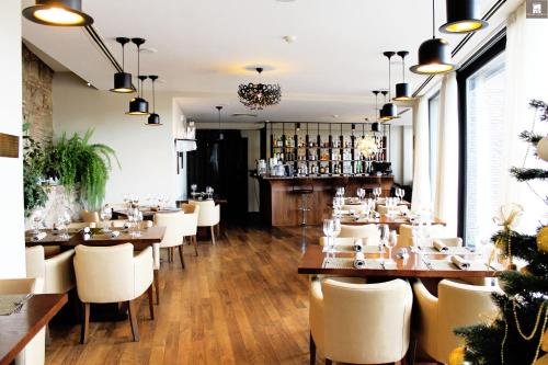 60259084 Citadel Narikala Hotel