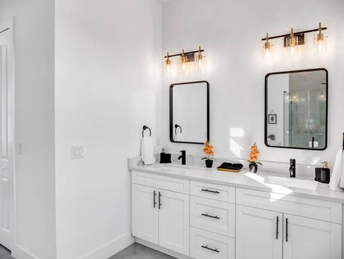 Tropicana Villa New and Luxurious Home Heated Pool