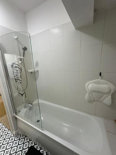 Stunning Birmingham City Center Apartment - Sleeps 4 - Free Parking, Netflix, Prime, Disney, Birmingham (Foto 9)