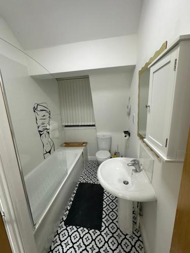 Stunning Birmingham City Center Apartment - Sleeps 4 - Free Parking, Netflix, Prime, Disney, Birmingham (Foto 8)