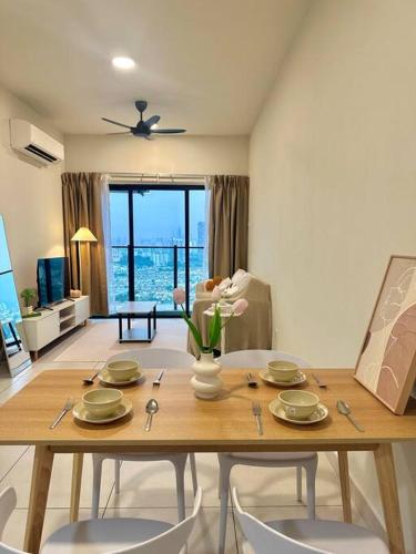 Creamy KL View - Majestic Maxim near UCSI, KL, MRT #康乐夜市 Creamy KL View - Majestic Maxim near UCSI, KL, MRT #康乐夜市