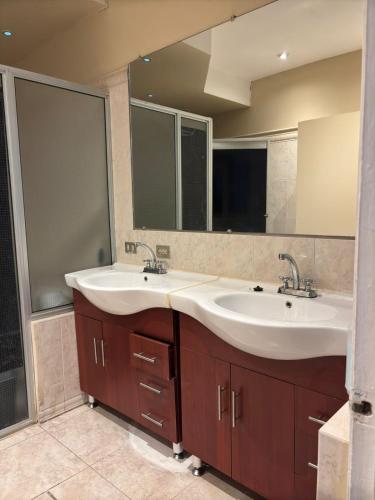 Bathroom, Hostal Casa Luna in Santa Ana