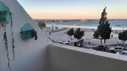 Departamento Céntrico Frente al Mar y con Cochera (Departamento Centrico Frente al Mar y con Cochera) in Puerto Madryn