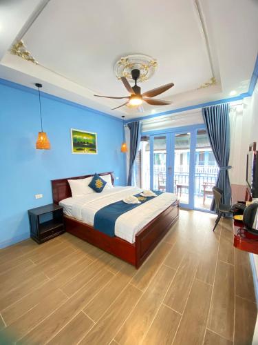 Deluxe Double Room with Balcony image 10