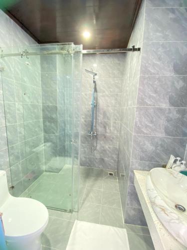 Double Room with Pool View image 10