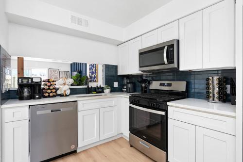 Fast Wifi, Desks - SoCo, DT, Zilker in Austin, USA