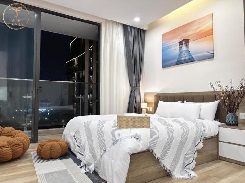 One-Bedroom Apartment image 8