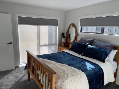 Modern and Private guest house in east auckland in Golflands