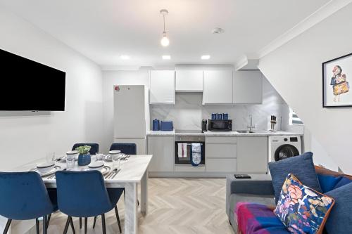 City Sophistication Chic 3-BR for Modern Living, Londyn