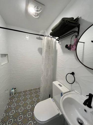 Convenient Spacious Studio with Free Parking, Sydney (zdjęcie 3)