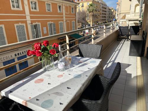 Le Grand Palais de la Méditerranée - Luxury 2BR in Hyatt Residence, Direct Beach Access, Promenade des Anglais - Top Choice In Nice, Niza (foto 9)