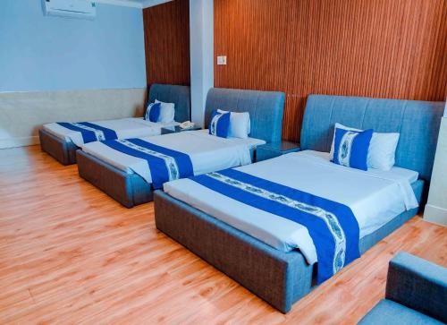 Deluxe Triple Room image 6