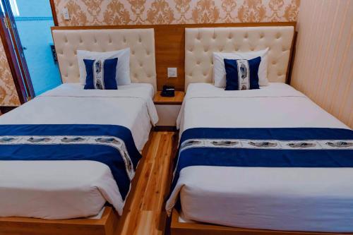 Superior Twin Room image 4