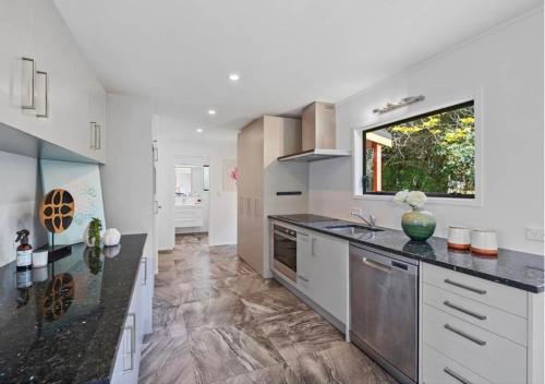 Private room with separate bathroom and carpark, Auckland (foto 8)