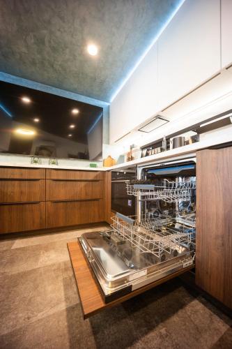 DH Family and Whirlpool Apartment 3kk - Videnska 2