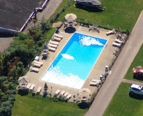 Half Moon Motel & Cottages in Weirs Beach, USA