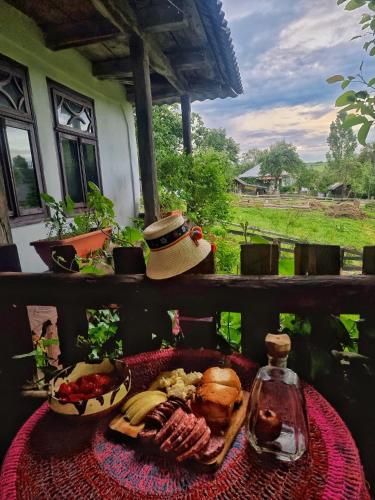 餐飲選擇, Casuta Fermecata, Tara Lapusului in 芬特奈里
