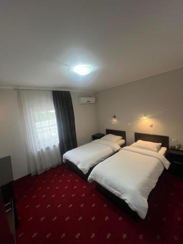 Hotel Elegance Room Type - Twin Room