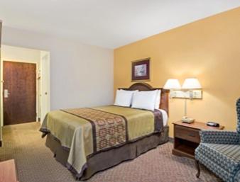 Days Inn & Suites by Wyndham Siler City