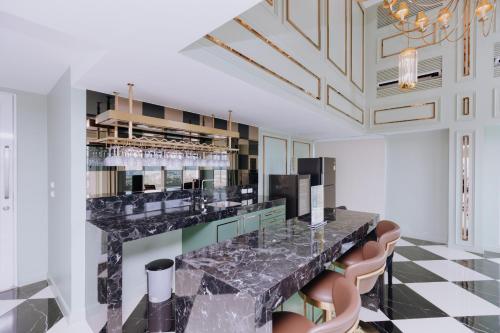 Empier tower Serviced Apartment