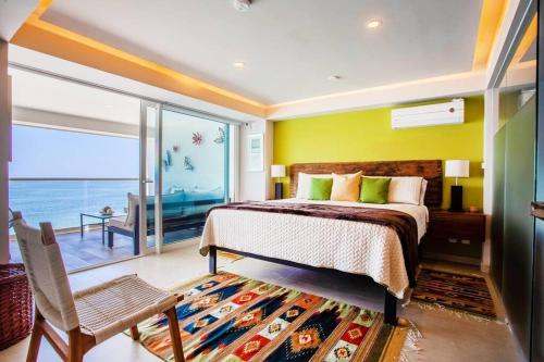 Luxury 2BR Beachfront Escape Stunning Views from Private Balconies, Puerto Vallarta (photo 8)